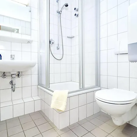 约艮赫伯格温特贝格酒店 旅馆 *